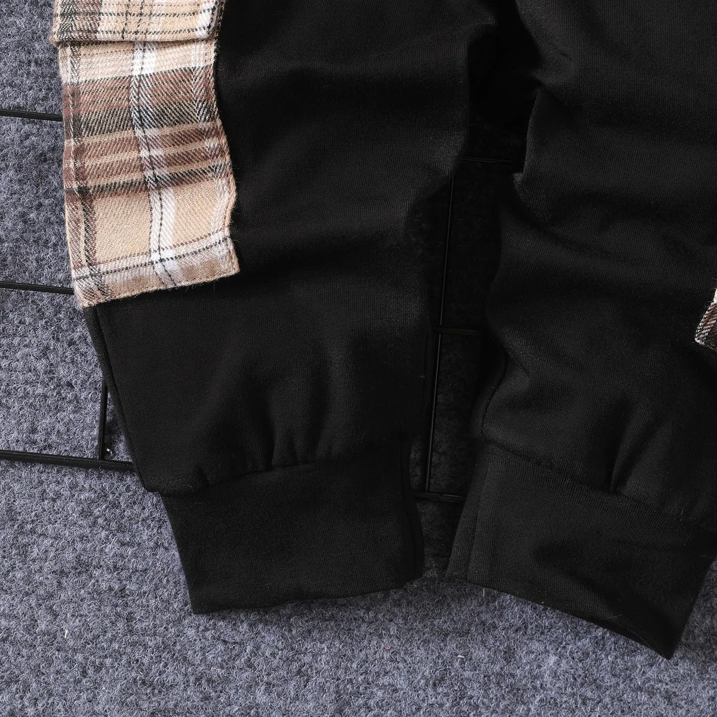 2pcs Baby Boy Cotton Letters Print Plaid Panel Long-sleeve Top and Cargo Pants Set